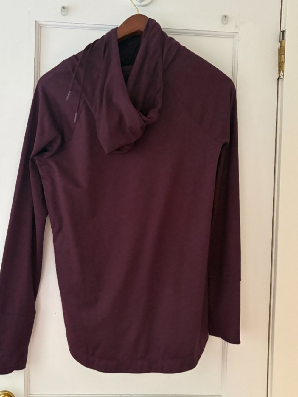 Athleta Uptempo Hoodie Burgundy Size Medium- Lightweight - Picture 4 of 7